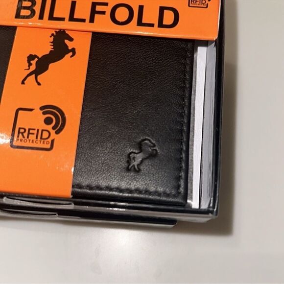 FIONTE RFID Black Men’s Genuine Leather  Protected Billfold Bifold Wallet - Picture 12 of 12